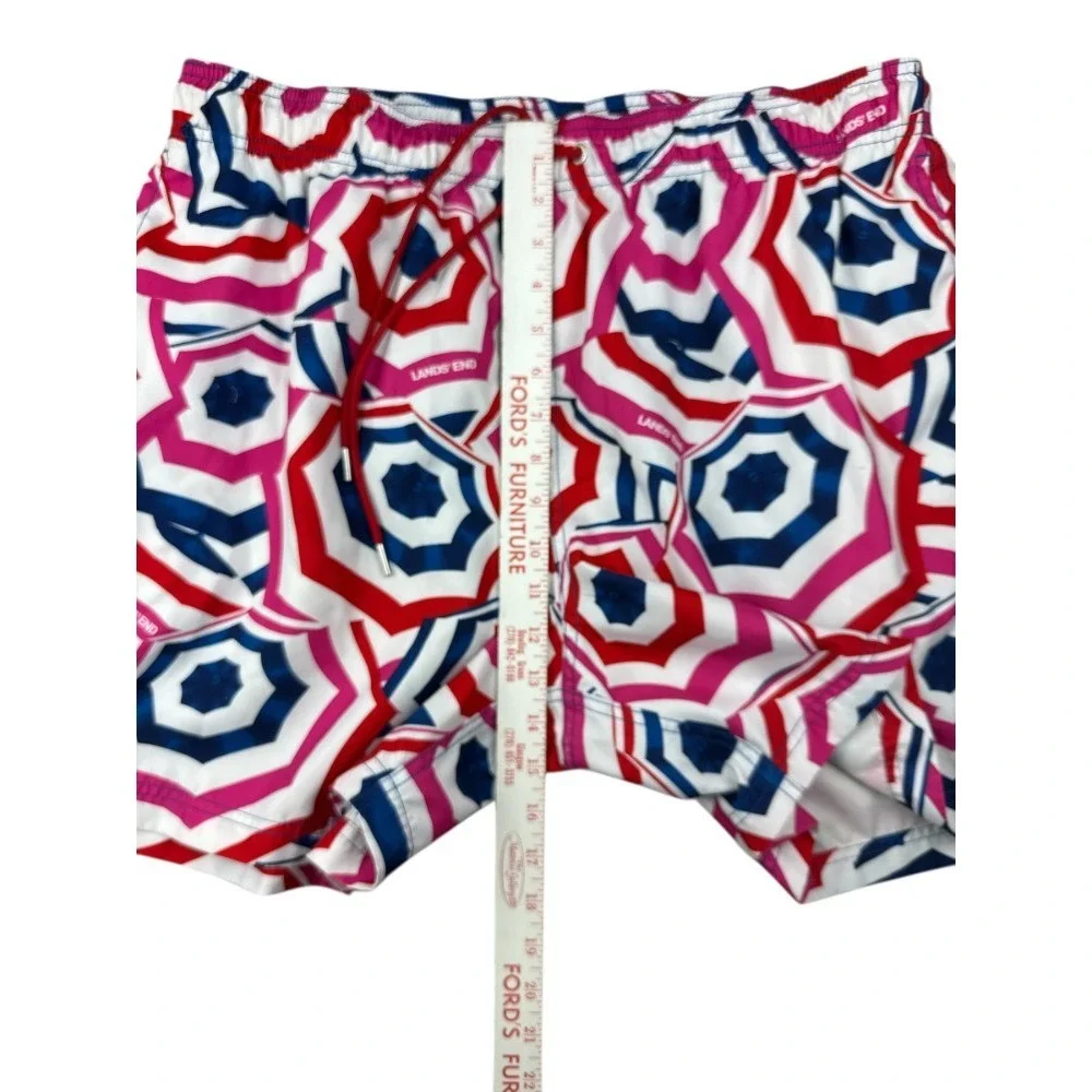 Lands' End Mens XL Volley Swim Trunks Red White Navy Umbrella Print Shorts 6